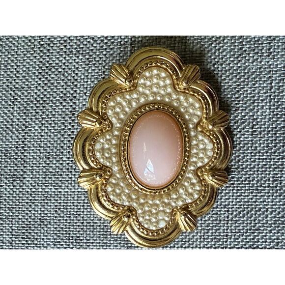 Avon Jewelry - Vintage Avon Victorian Spring Pin Brooch Soft Pink Cab Faux Seed Pearls Unsigned